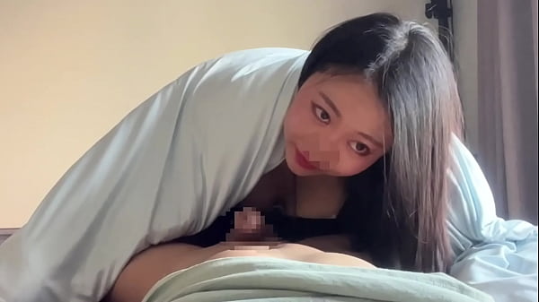【Pov】 Wet morning blowjob under the blanket by horny girlfriend.