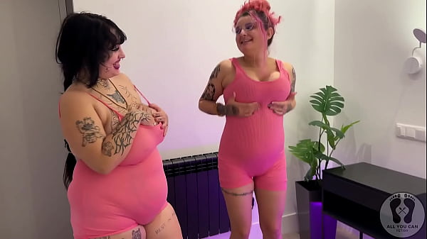 GG HUGE BOOBS JUMPING TITS BELLY FETISH ASS SHAKING PREVIEW