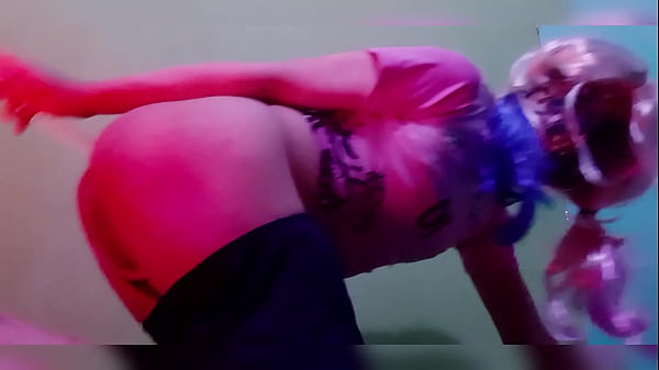 Harley Quinn se masturba antes del partido de f...