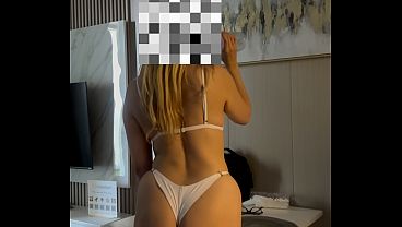 Lover filmed wife with a big butt for the cuckold to watch.