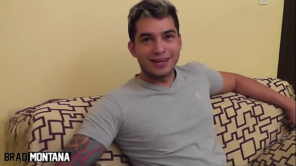 Ana Julia fucked with fan and enjoyed giving her ass