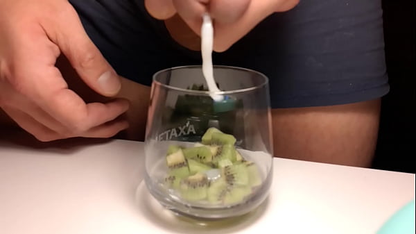 Cum & Kiwi part1