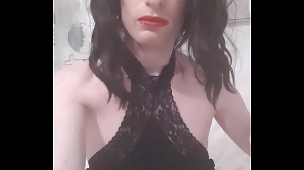 Goddess femme expects you to worship their feet...