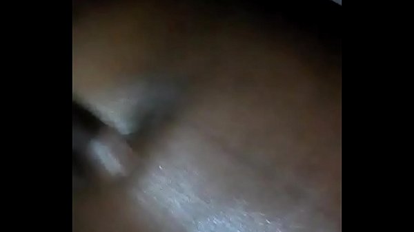 Download Video - Rubb'n body oul on a blk milf