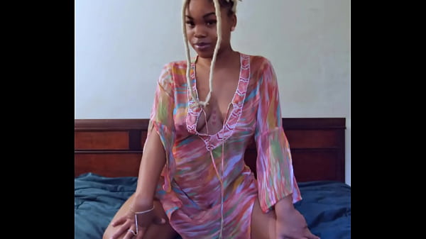 A trap set up by a perverted husband.. A close-up nude shoot