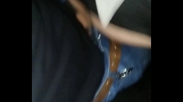 Esposa se divertindo no Glory Hole, em uma casa de swing. Chupou v&aacute;rios paus!!! Made in Brasil.