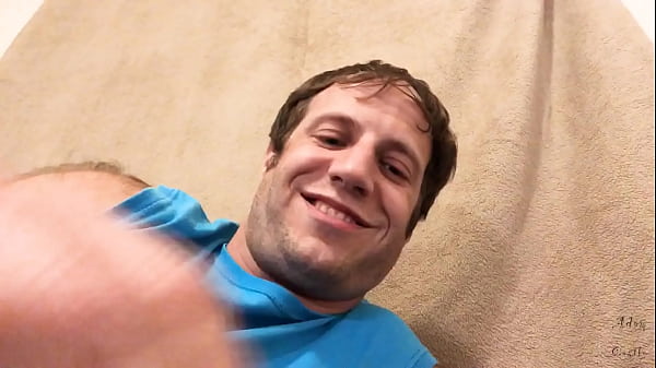 Download Video - Vore&colon; Watch Me Devour Your Shrunken Pals