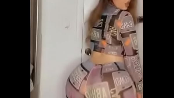  Madura Moviendo Su Trasero 