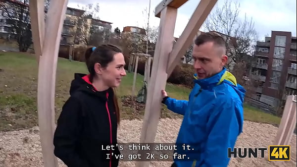 HUNT4K. She ripped her leggings and sucked stranger's cock in front of her BF for new ones