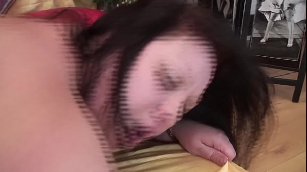 White plumper girl gets a hard fuck