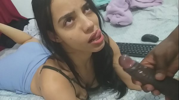 Download Video - morena safada fazendo garganta profunda  e engolindo leitinho do negao