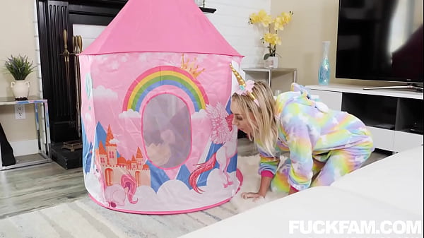 Download Video - Caught My StepBrother Chloe Temple