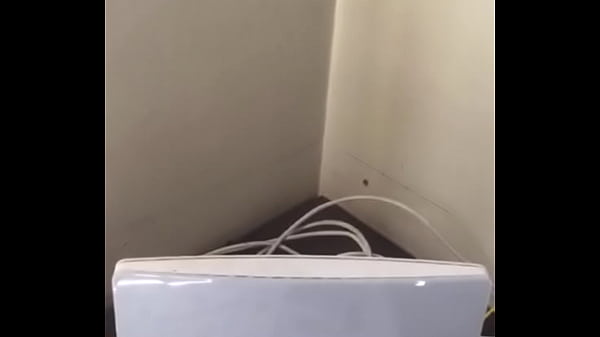 Koreano rodillas de oro s&uacute;plica a profe para dar prueba de biolog&iacute;a