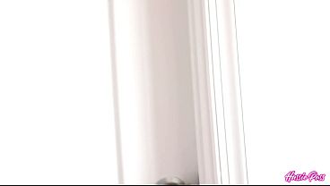 Kali Roses Uses A Magic Wand Before Brian Omally Arrives To Fuck Her!