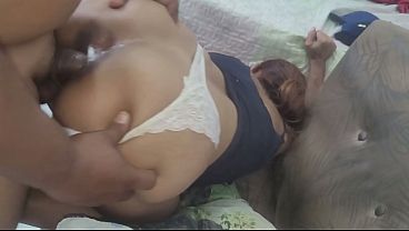 Download Video - A professora venezuelana faz um prolapso enquanto &eacute; fodida no cu&comma; o cuzinho ficou muito arrombado&period;