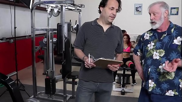 Gym1-1) Sarah Lace / Chanel Skye Anal Threesome Spit Roast Blowjob Deepthroat Lesbo Oral