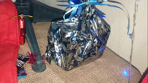 teen white seduces Santa Claus by asking for sexy lingerie as a Christmas present. El Toro De Oro
