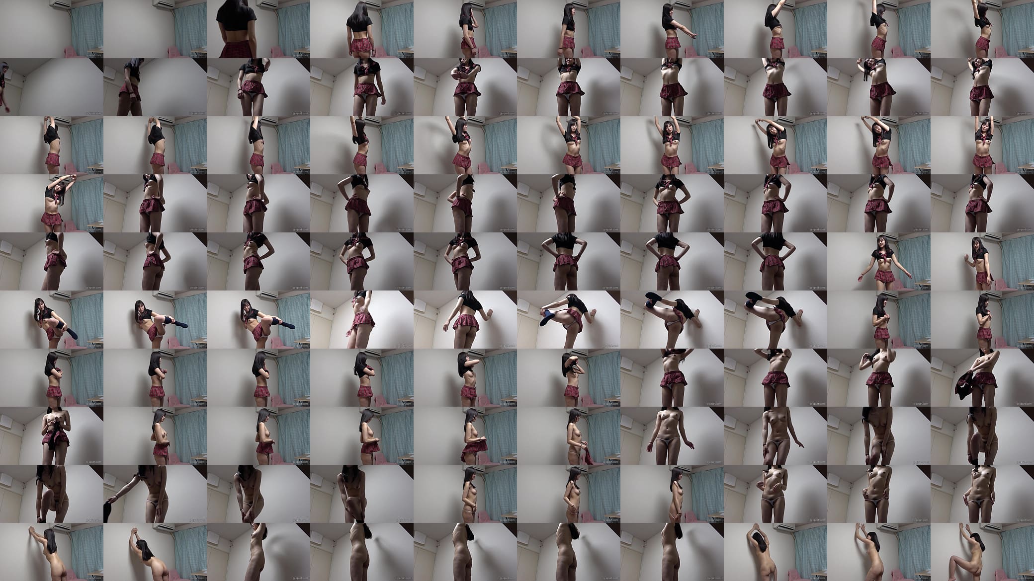 Japanese Girl in a Miniskirt Showing Her Tits 预览图
