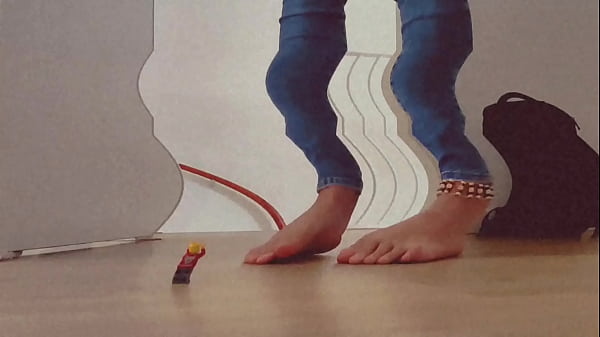 GIANTESS MAYA traps little boy in her socks