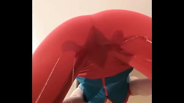 Dripping after yoga ??#wetpants #piss #pee #pantswetting #yogapants MyDirtyFetish
