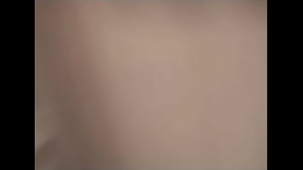 thumb nikki in shower 2