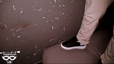 Dei pro novinho na casa de swing Hotbar e a camisinha estourou