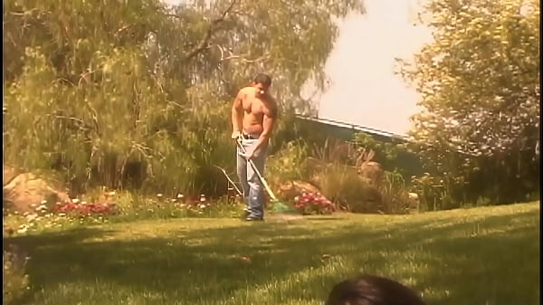 Roxy Jezel Gets Pumped During A Picnic When It Turns Xxx