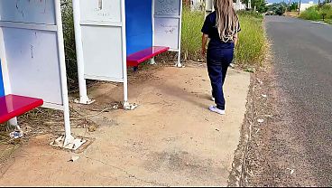 Download Video - M&Eacute;DICA EU O CU E CHUPOU PAU NO MEIO DA RUA