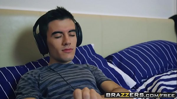 Download Video - Brazzers - Teens Like It Big -  The Scoundrel Ruins A Sleepover