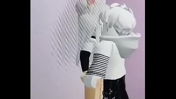 Esta puta mama pito de un gay y es follada en r...