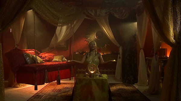 Latina Cleopatra Babe Gets Fucked By Big Dick