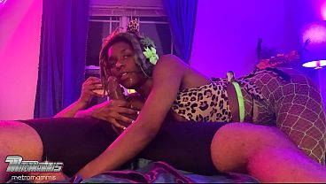 PETITE EBONY FURRY WANTS TO SWALLOW CUM WITH HER TWO TONGUES!