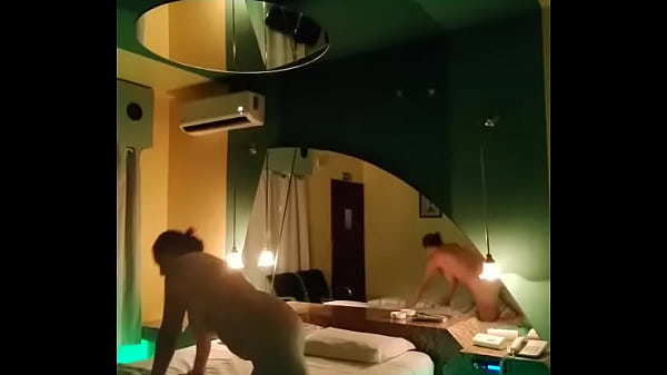MAMANDO UM CACET&Atilde;O GRANDE E GROSSO