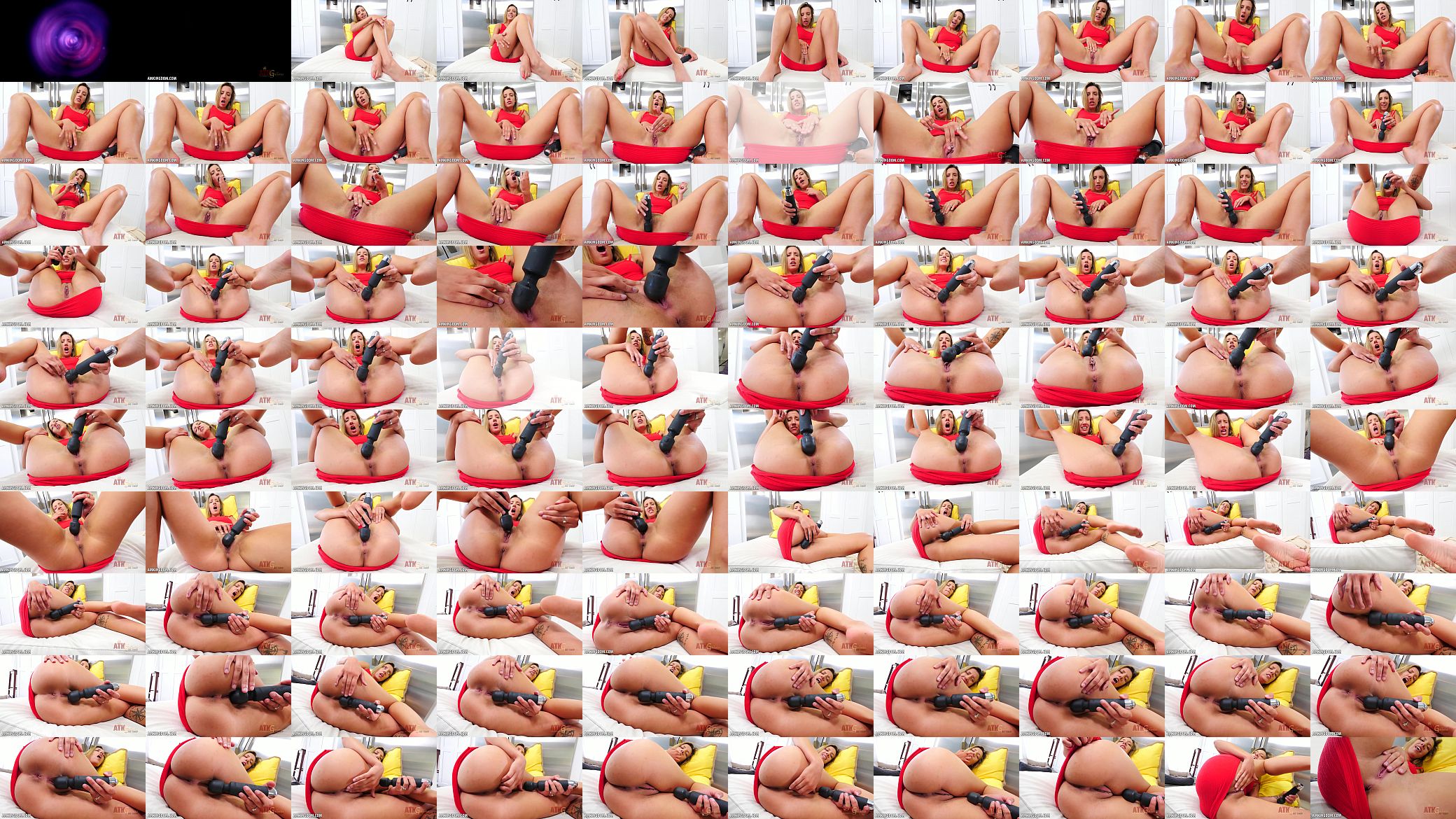 Sexy Sophia Grace cums hard on her toy for you 预览图
