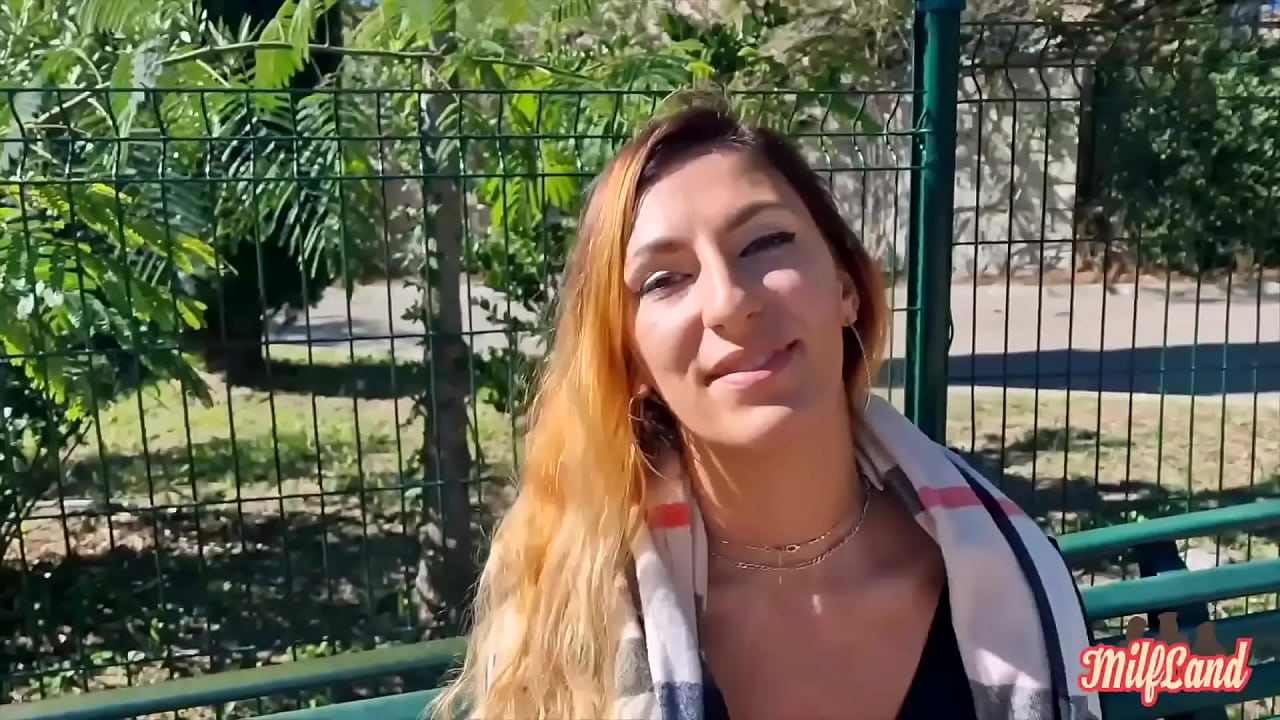Kyara, Aude y Stella, un trío de chicas traviesas, comparten una polla
                      stockings blonde sexy ass milf brunette slut amateur busty lingerie big tits fffm france slim body muchos negros