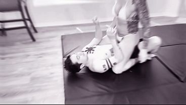 Facesit Wrestling Rules:Submit and Watch From Below
