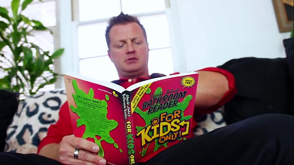 She says older guys know how to please a girl and this one proves her right, leaving her a...