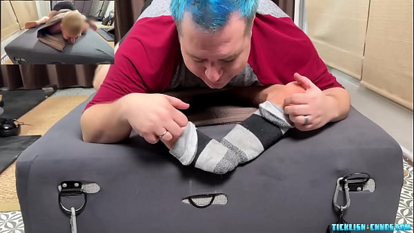 Bear Daddy Matt Wraps Sub Ryder And Tickles His Bare Feet