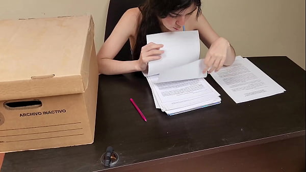 Download Video - Sex in the office&comma; 'Shield from the boss'&comma; asks his partner for help and rewards him