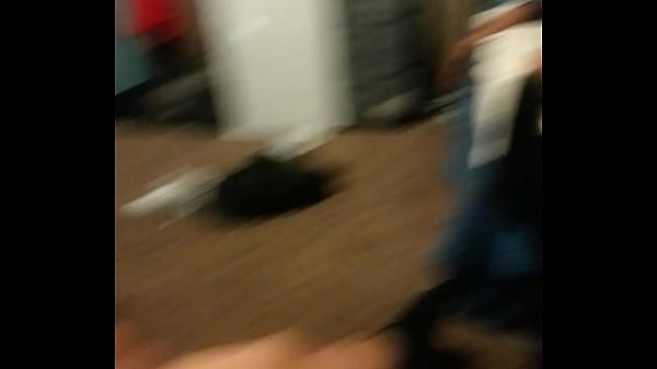 Mon Meilleur Ami Et Moi Avons Eu Chaud Alors Il M'a Sucé