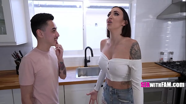 Juan's Jolt When Step Sister Flashes Her Gains - Juan Loco, Blair Johnson