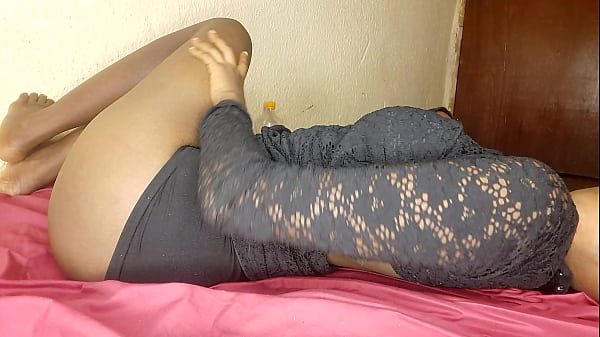 Jocilenarwa try to squirt in her bedroom what a nice pussy