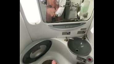 Download Video - Me mama no banheiro do bus&atilde;o&quest;