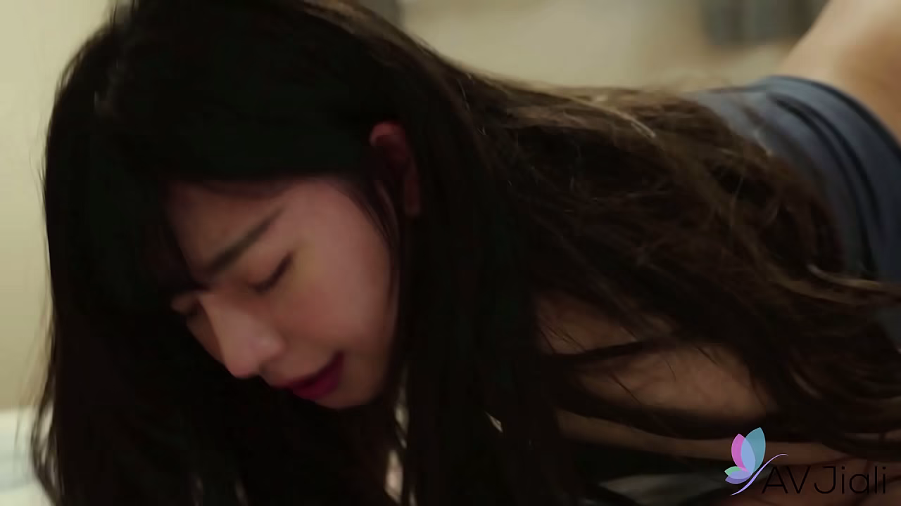 Chinese housewife Ranako is hungry for hot sex.