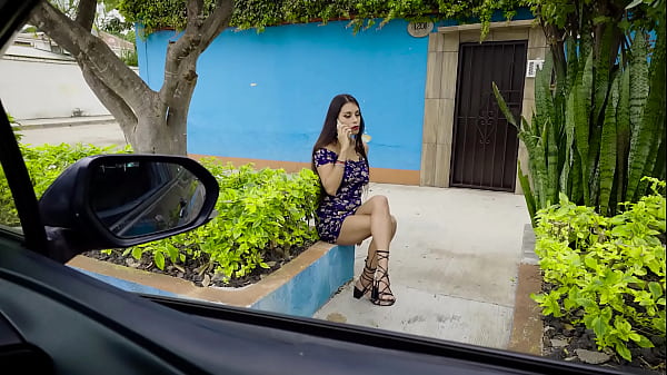 Download Video - El pendejo de mi novio me volvi&oacute; a plantar&comma; pero el se&ntilde;or taxista muy acomedido me invit&oacute; a pasar la tarde con &eacute;l