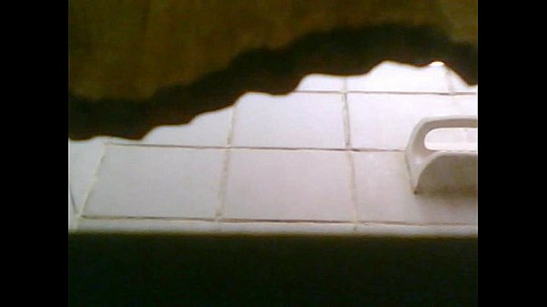 La cuñada en la ducha