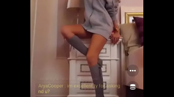 AryaCooper avec son gros cul