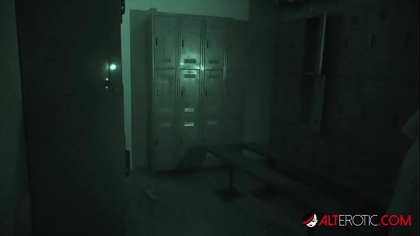 HO HUNTERS - Haunted strip club with Kali Roses