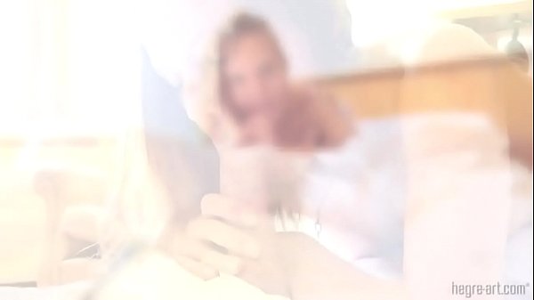 Blonde with green eyes sucking heartily - GostosaDaNet