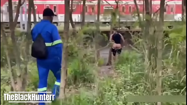 Download Video - Uma foda no mato depois do trabalho